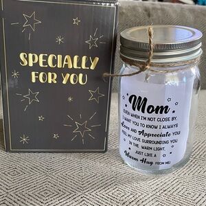 Glass Mason Jar Gift with 'Mom' Message - Gold Lid twinkle lights
